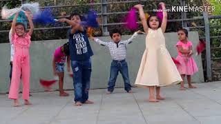 Download Lagu Kids Dance with Pom Pom... MP3