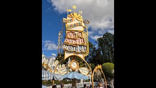 It&#39;s a small world holiday