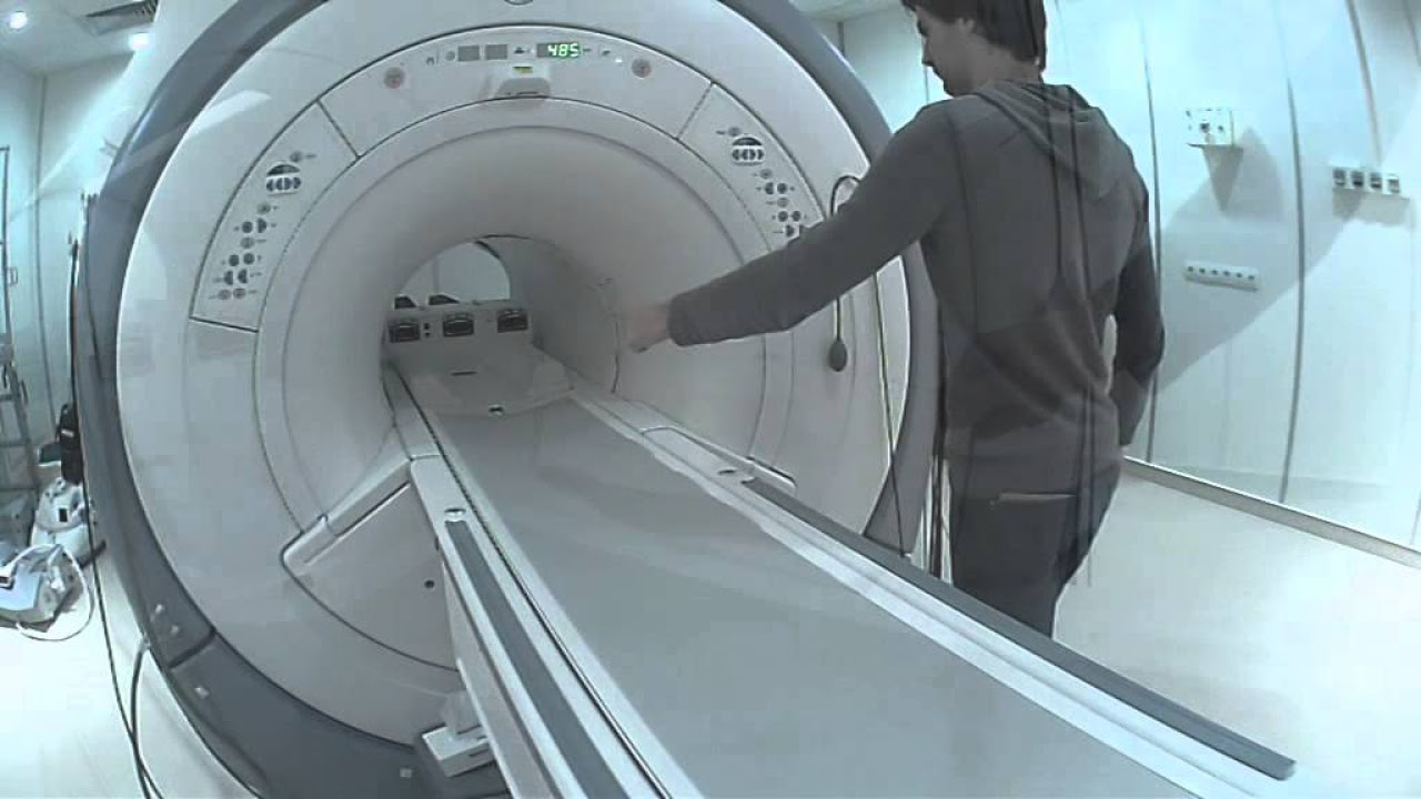 MRI   Displacement force effect
