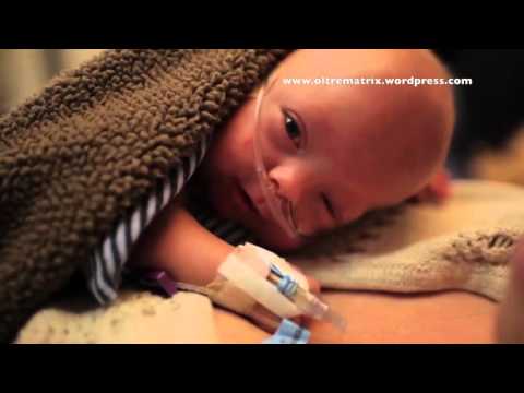 COMMUOVENTE: nato prematuro, il padre filma il suo primo anno di vita