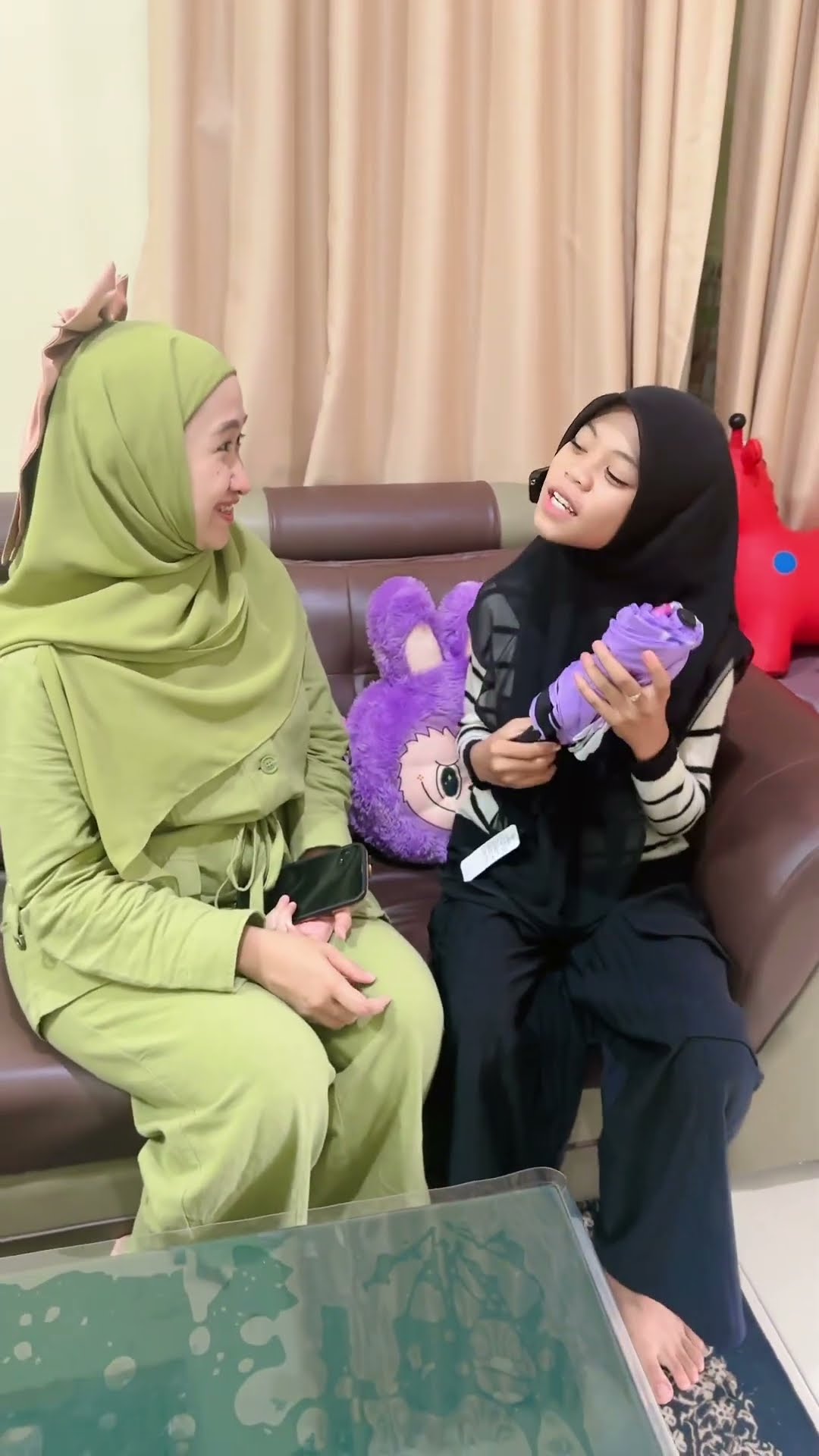 LULU AJAK AINUN MAIN HUJAN PAKAI PAYUNG #shorts