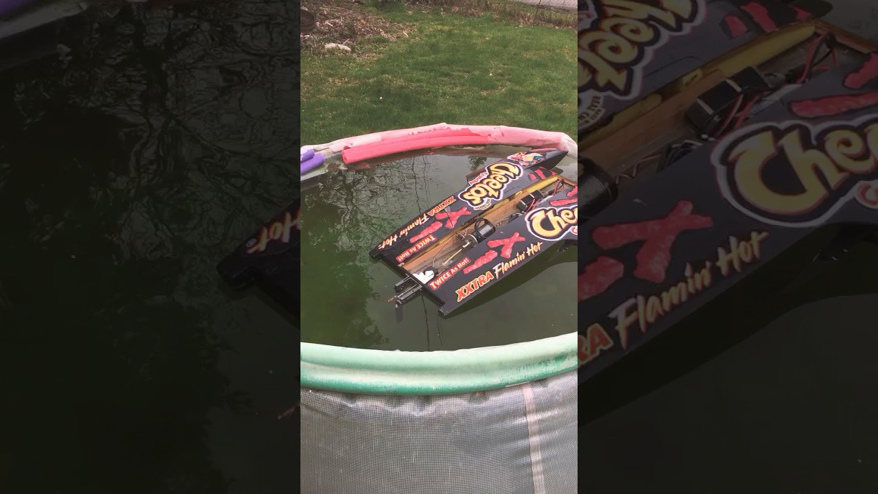 RC Fat boat load Testing my homemade flex cable Collet & for any leaks 3/4 throttle aprox 15000 rpm.