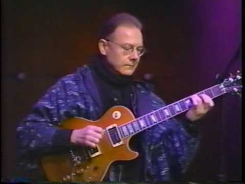 King Crimson 10 Dinosaur live on Conan O'Brien 14nov95