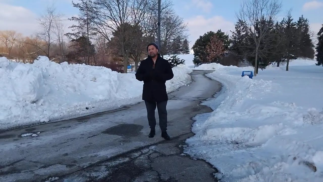 Winter 2025 in Toronto are of Canada, Heavy snow and cold weather.