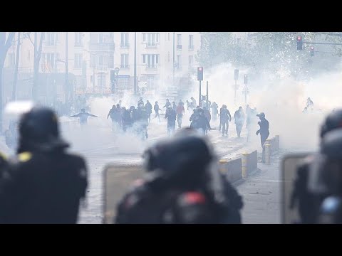 Tear gas used as pro Palestinian march defies Paris ban