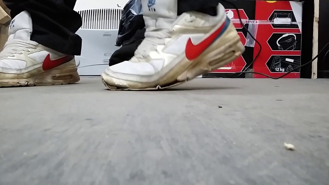 nike air max classic bw trainers