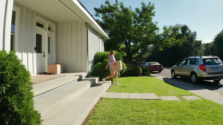 Thief Tries to Steal Package… Instantly Regrets It! 😂💥