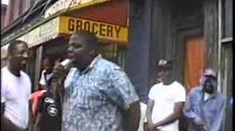 Notorious BIG freestyling in Bed Stuy at age 17