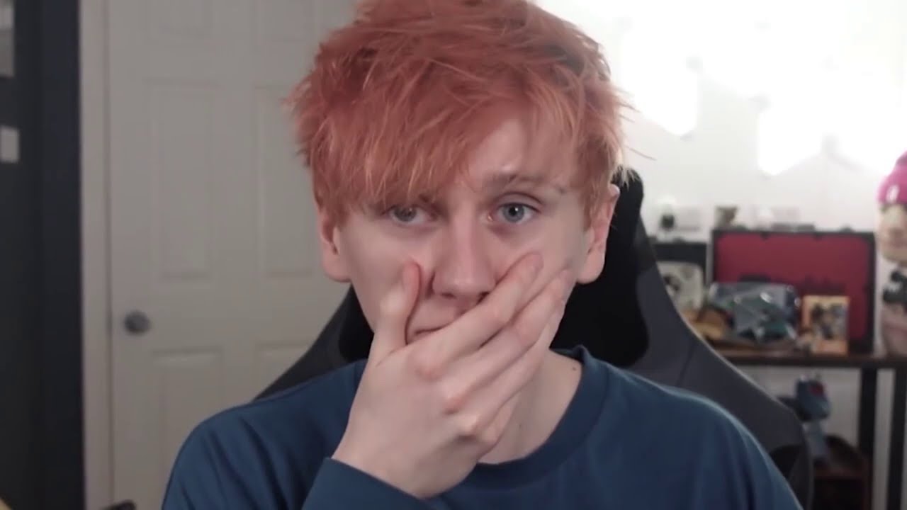 JackSucksAtLife recieves a Youtube Play Button NOT Packaged By Rick