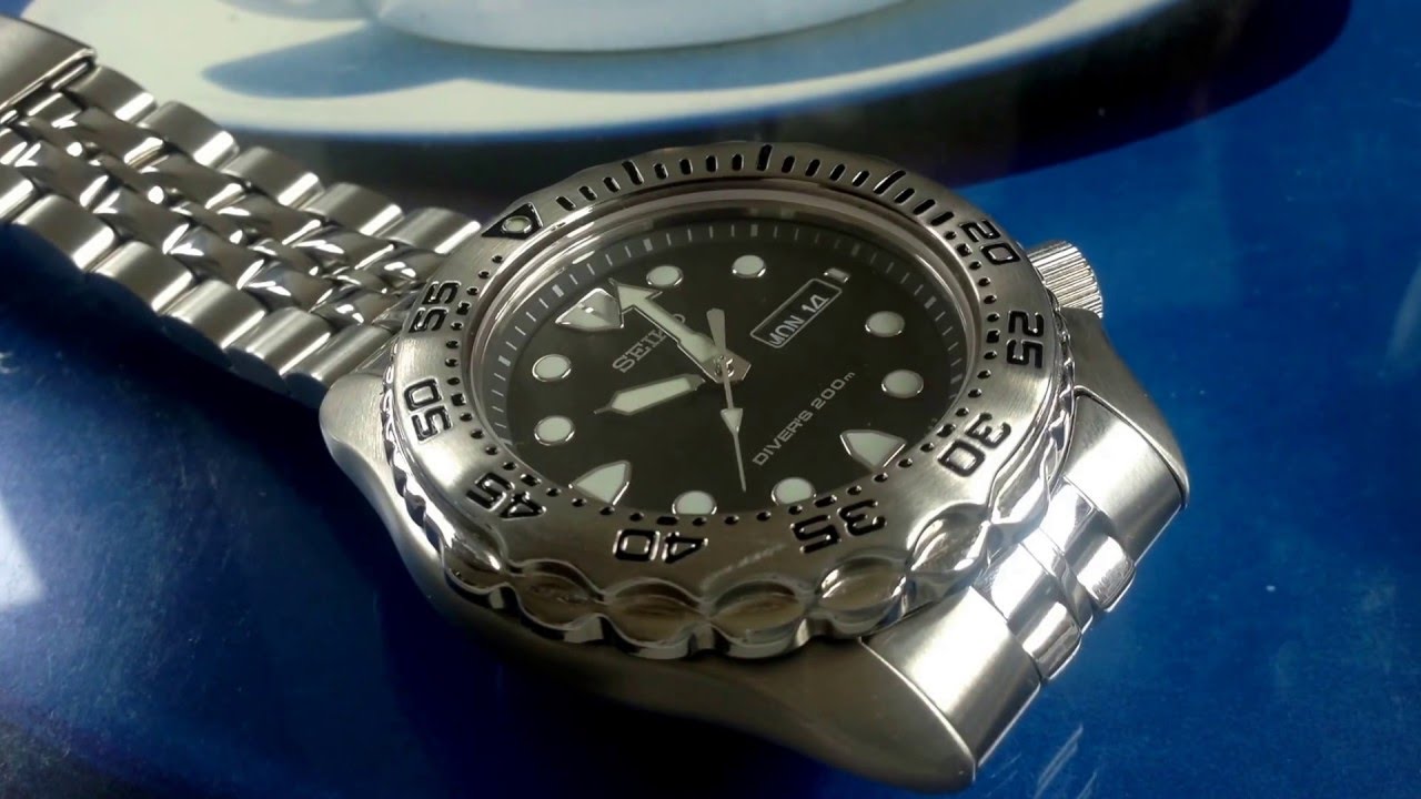 Seiko 7N36-6A40 - YouTube