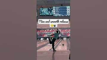 NICE AND SMOOTH BOWLING RELEASE RIGHT IN THE POCKET | JASON BELMONTE RELEASE #shorts #bowling