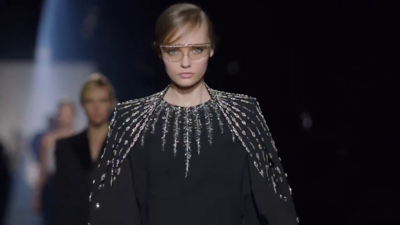 Givenchy FW 2019 (Live) - YouTube