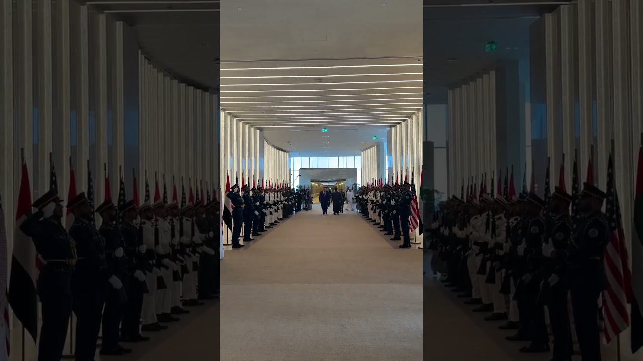 President Trump is greeted by the President of UAE 🇺🇸🇦🇪