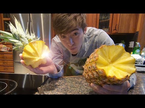 How to pull apart a pineapple *EASY*
