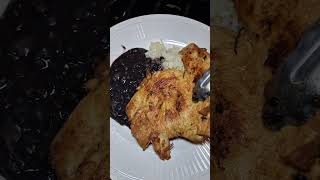 pechuga de pollo con aroz y frijoles #food!!!!!😋