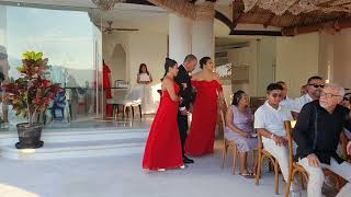 • El novio entra con sus hijas | Renovación de votos | Bodas de rubí (40 años)