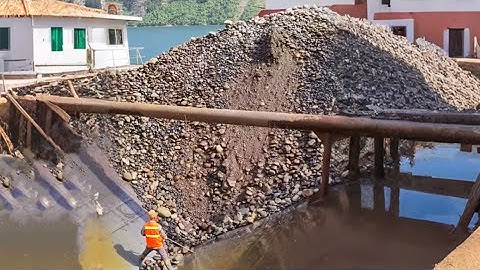 Barge unloading 3100 tons of large cobblestone - Smooth flow - Vlog of work on barge