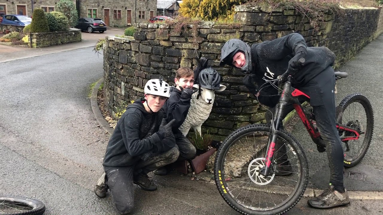 Midweek mashup: way you move