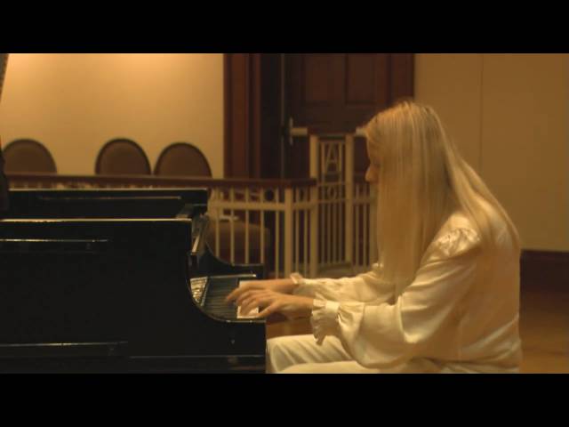 Rachmaninov - Concerto pour piano & orch n°2: 1er mvt : V.Lisitsa / Symph Londres / M.Francis