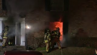 Man possibly breaks leg after jumping out of window to escape fire at west Houston apartment com...