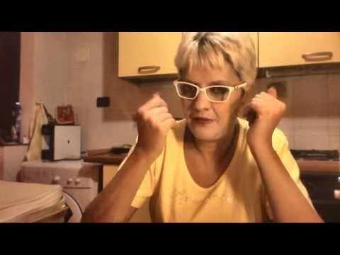 ASMR Semi-inaudible role play make up a domicilio ita
