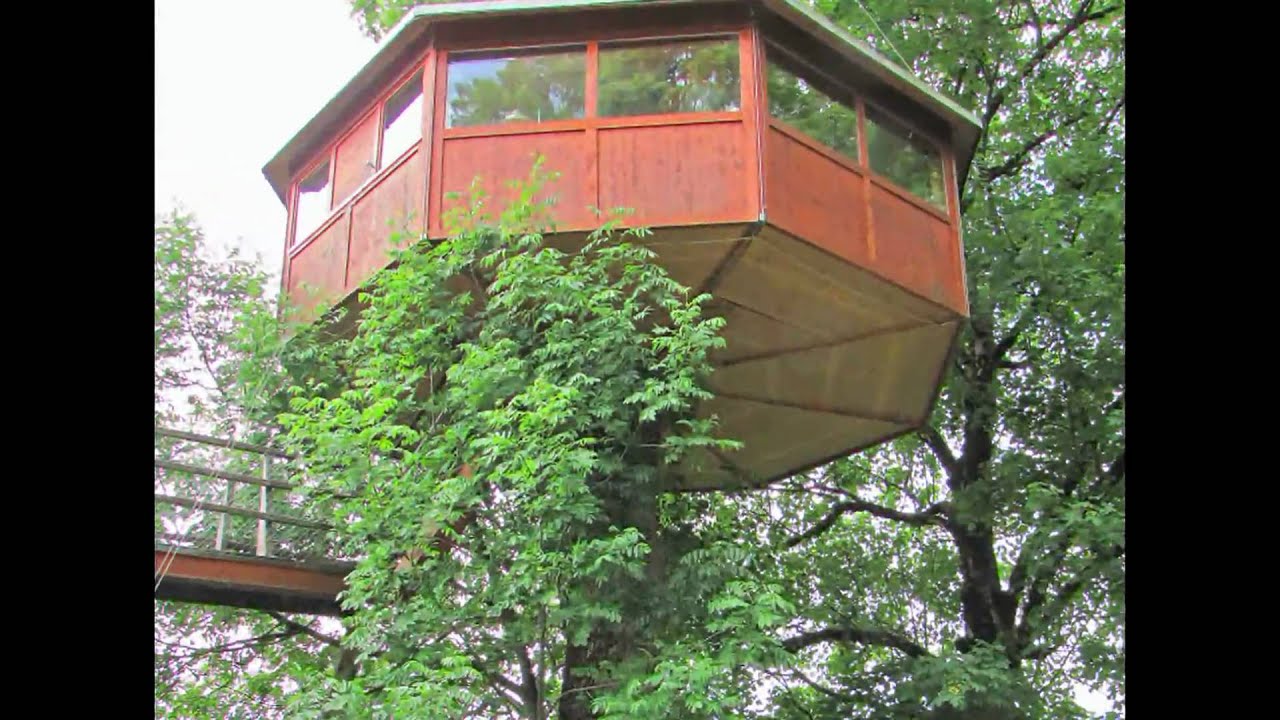 Maisons suspendues au Locle (NE)