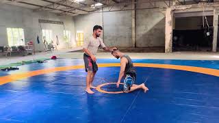 Front head lock to Back Take (wrestling)