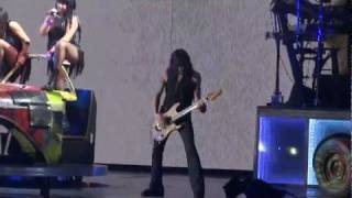 Nuno Bettencourt live in Paris (with Rihanna)_20/10/11_ part 1