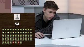 Дубов решает задачки на Chess.com