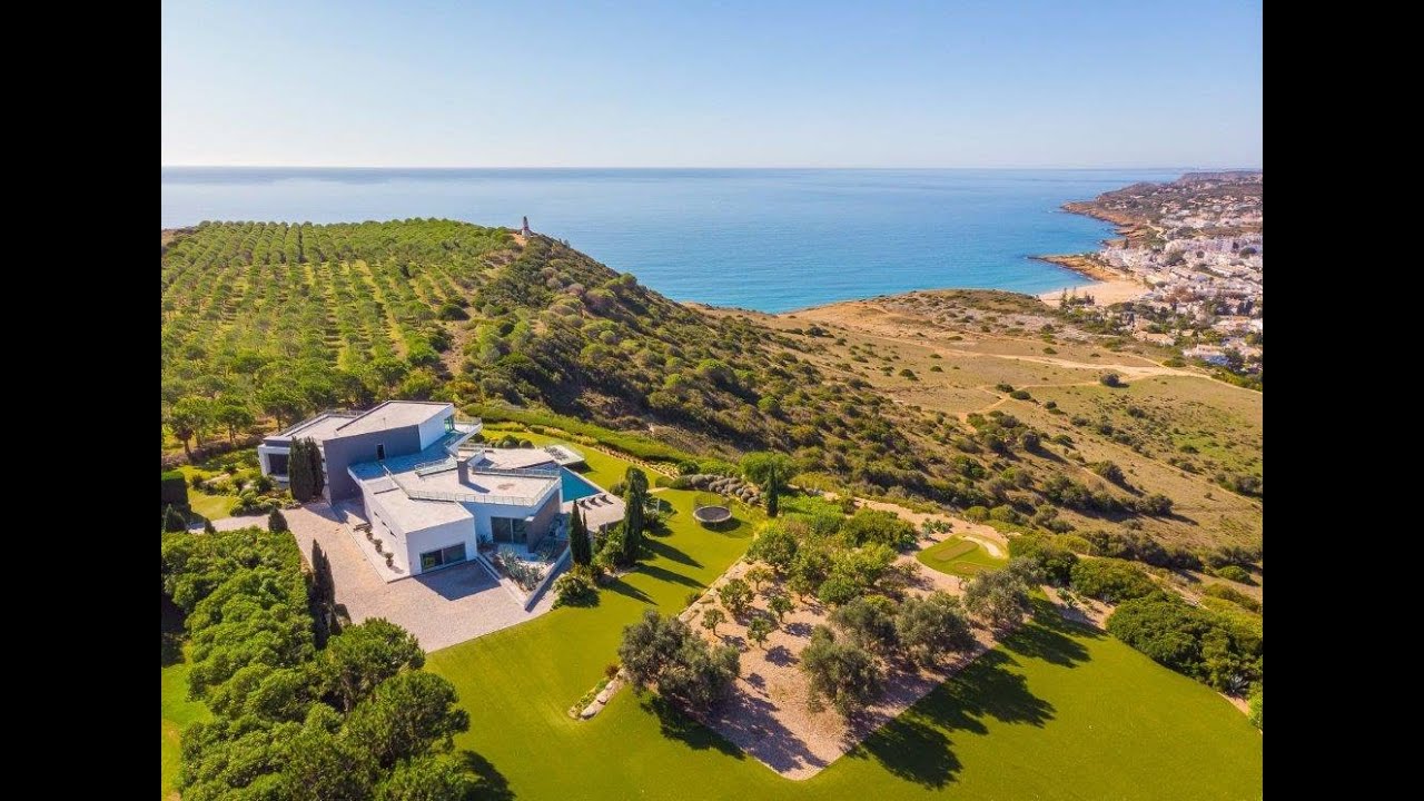 Stunning cliff top mansion with panoramic sea views for sale in the Algarve, Portugal