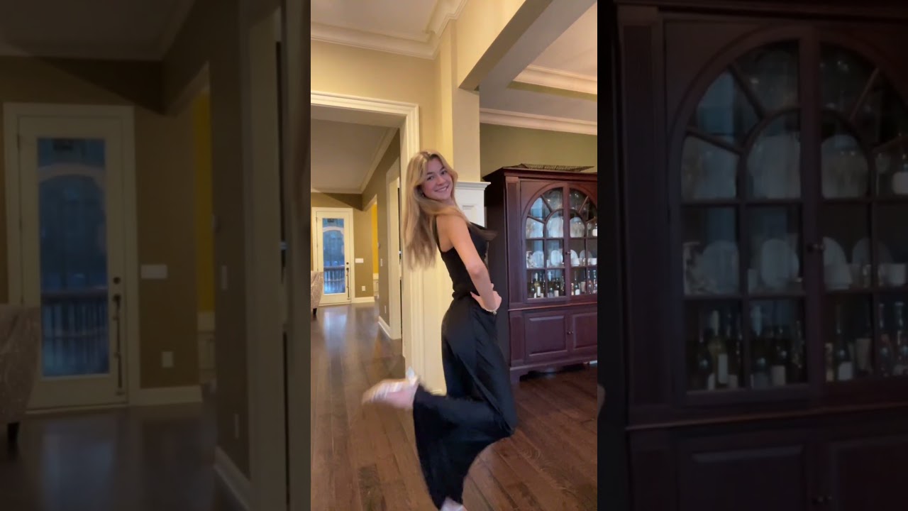 Gentle and romantic silk dress. | SIIK_OFFICIAL