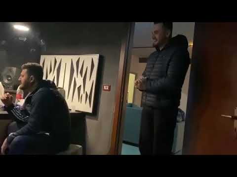 Drilon Hoxha & Vani Gjuzi - hajde me perqafo mor budall