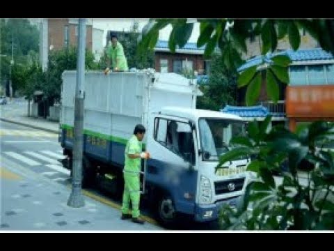 [Accident Report] Falling from a Waste Collection Truck