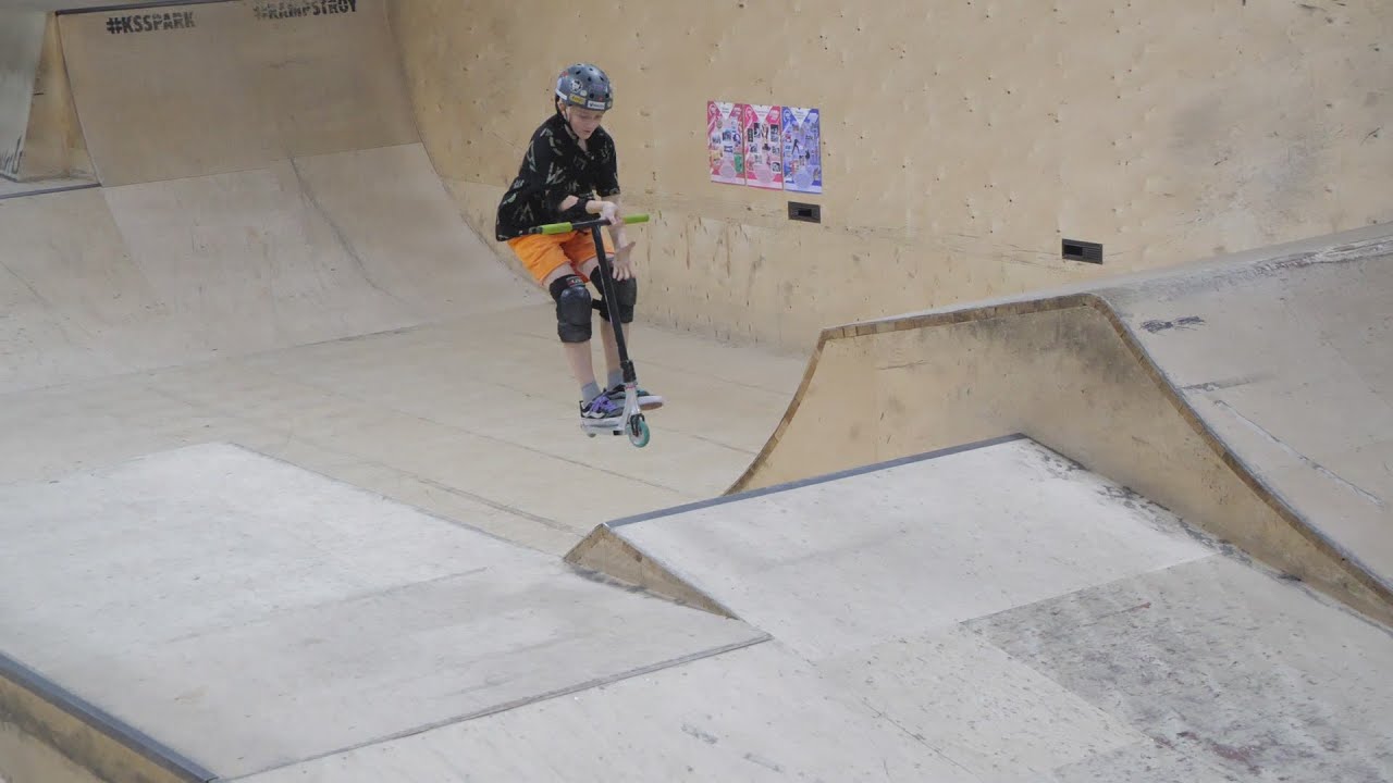 Сергей Алешин - новички, Winter Scooter Games 2023 - YouTube