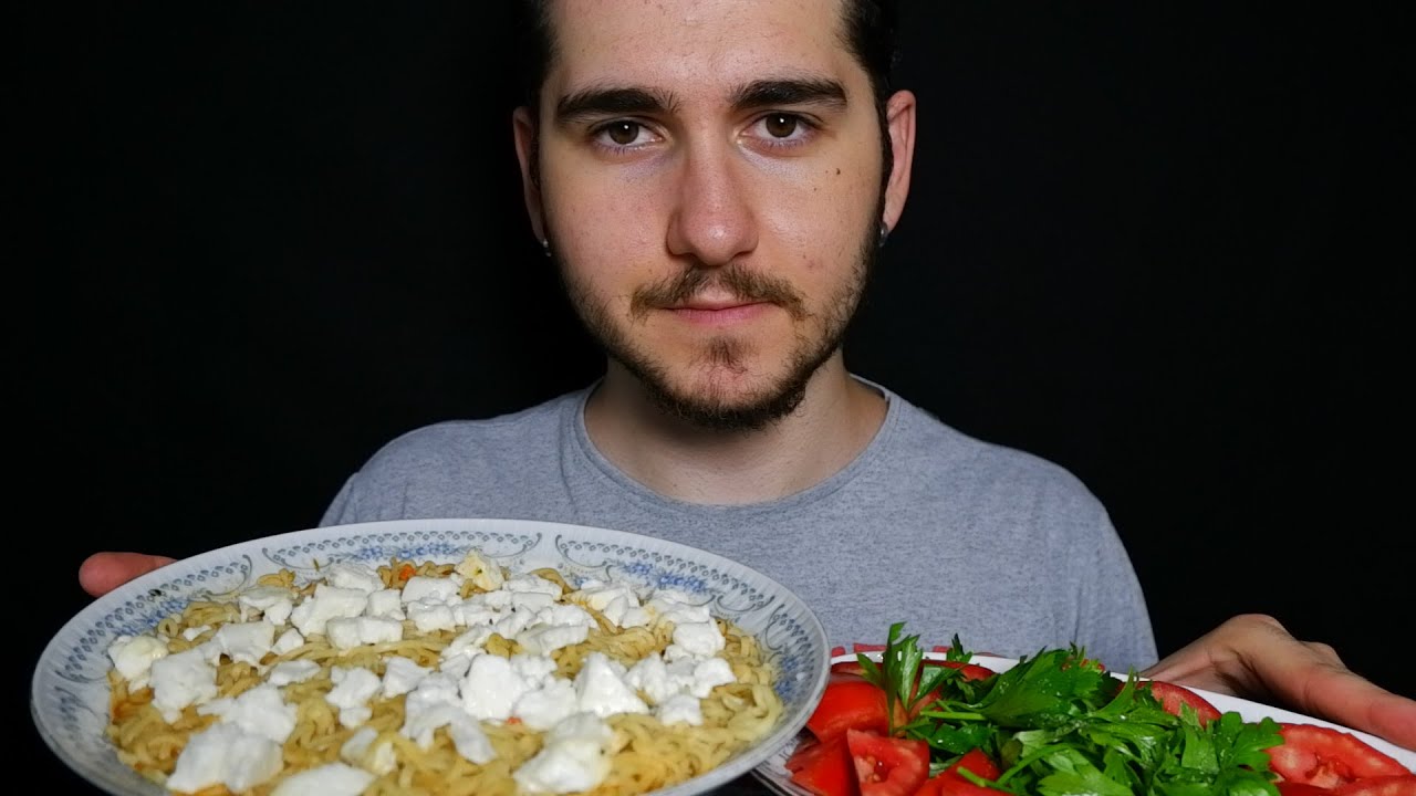 АСМР | ЛАПША С ПОМИДОРАМИ И СЫРОМ МУКБАНГ