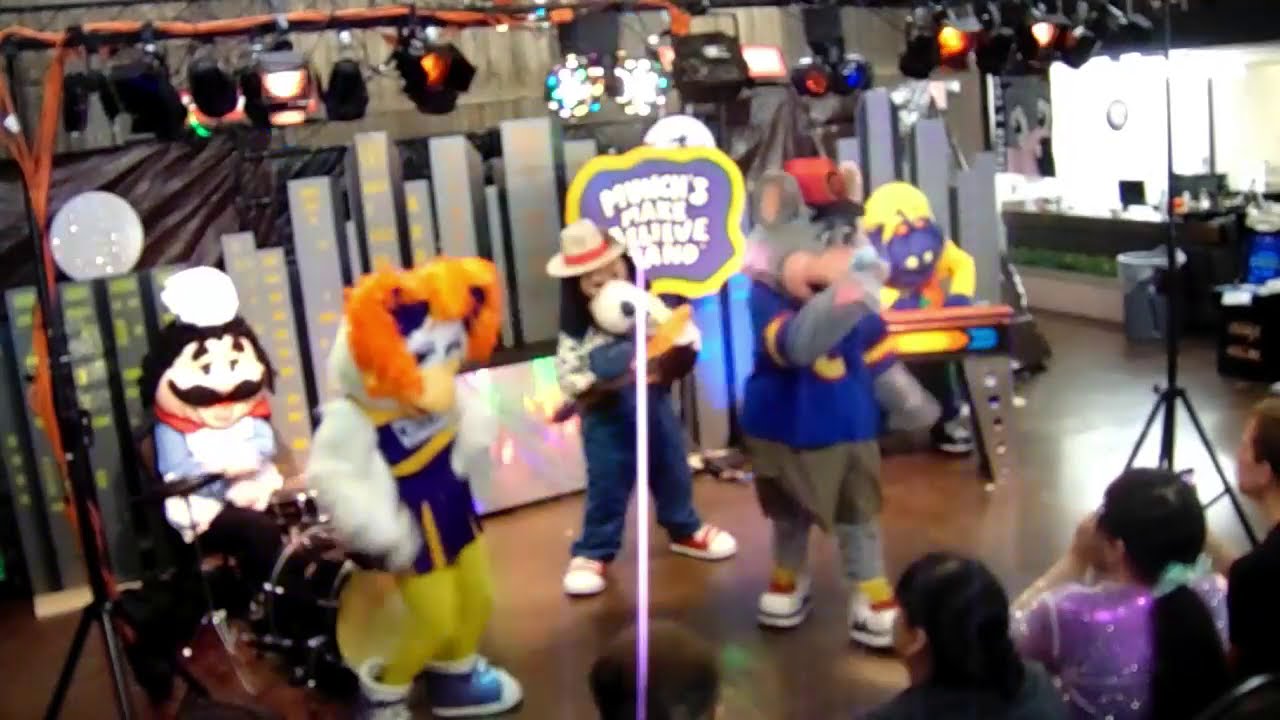 Chuck E Con 2019 Bring The House Downmakin It Youtube