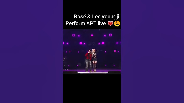 Rosé and Lee youngji live performance 😍 #blink #apt #rosé #leeyoungji