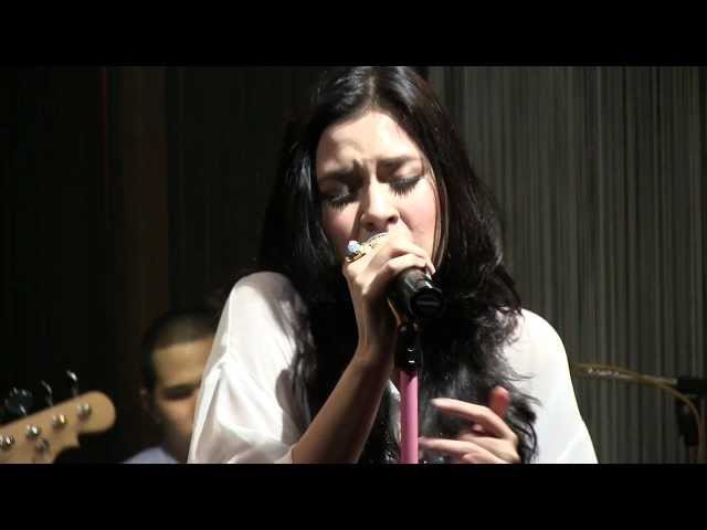 Raisa with BLP - Woman's Worth @ Mostly Jazz 12/07/12 [HD] class=