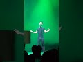 Agoney cantando &#39;Rise Like a Phoenix&#39; en Zaragoza 14/12/18