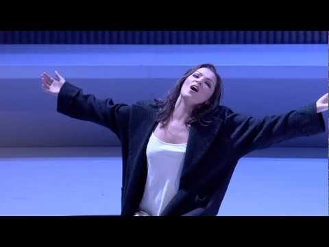 La Traviata "Addio, del passato" by Anna Netrebko. Russian subtitles (HD 720p)