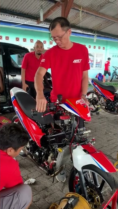 Koh Rudi Trijaya setting Supra Gtr ‼️ ARTracing yogyakarta #artyoga #oneprix #roadrace #ruditrijaya
