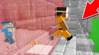 ESCAPING PRISON THROUGH AN INVISIBLE WALL! (Minecraft Trolling)
