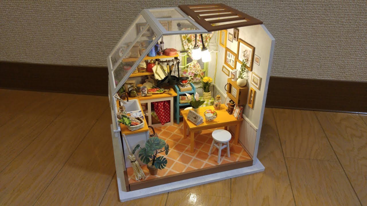 Miniature Dollhouse Kit  JASON'S KITCHEN - Robotime 