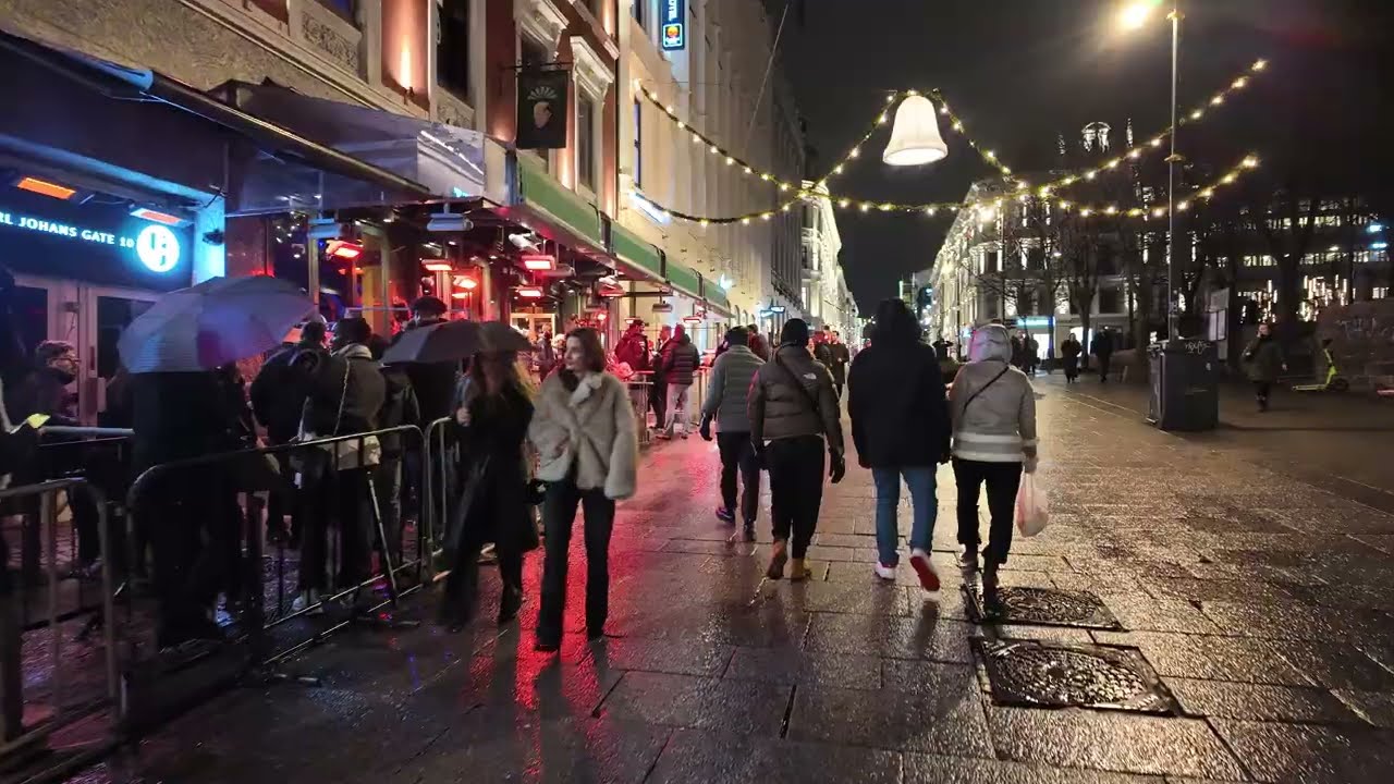 Oslo CRAZY Nightlife Walk 🇳🇴 Bars, Lights & Rainy City Streets | Norway 4K Night Tour 🇳🇴🇳🇴