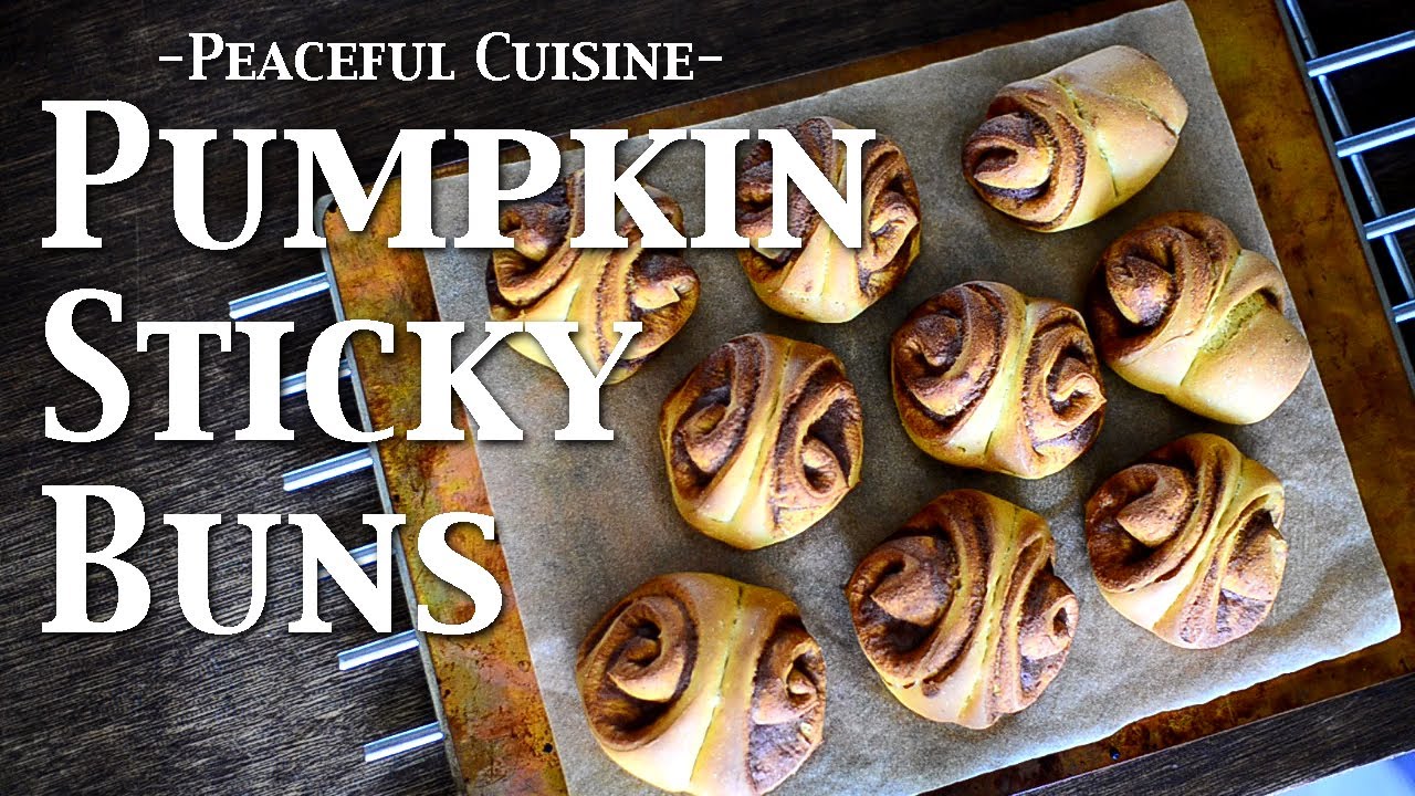 Pumpkin sticky buns (vegan) ☆ パンプキンシナモンロール | Peaceful Cuisine