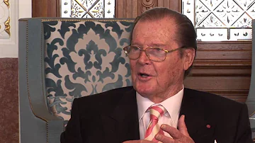 Roger Moore, "Bond on Bond": Book Trailer