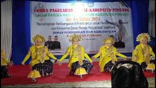 Tari Bosara (SMP Negeri 2 Pinrang) dalam rangka ulang tahun Kabupaten Pinrang