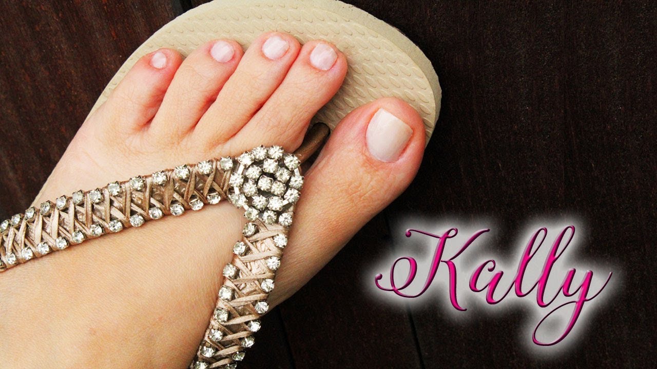 Chinelo decorado: Strass e fita de cetim (lucre muito❤❤❤)