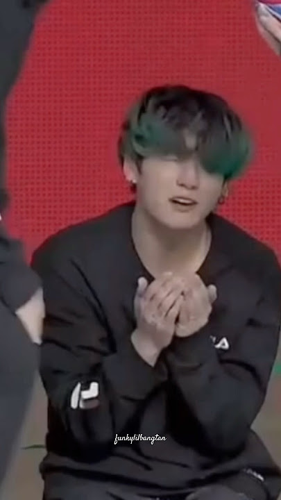 When the ball hit Jungkook’s nose 😭 2019 Run BTS ep 100 (behind) #bts #jungkook #runbts