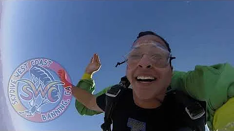 Patricia Boyette's mind blowing leap at Skydive We...
